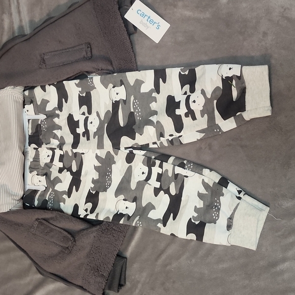 Carter Baby 3 Piece Set - Grey Camo - Size 24 Months NWT - Picture 4 of 8